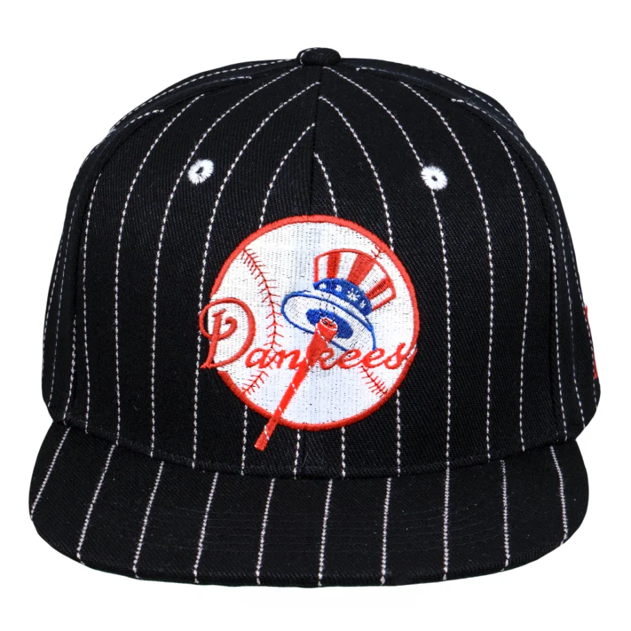 Dankees Schwarze Nadelstreifen Snapback-Mütze – Bild 3